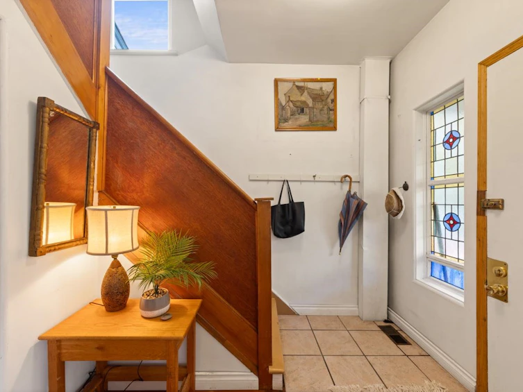 520 Salsbury Drive, Vancouver, BC, V5L 3Z7 - 5