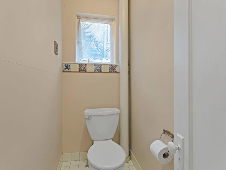 520 Salsbury Drive, Vancouver, BC, V5L 3Z7 - 17