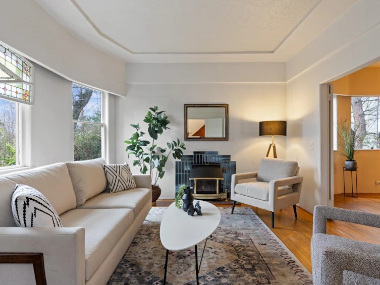 520 Salsbury Drive, Vancouver, BC, V5L 3Z7 - 6