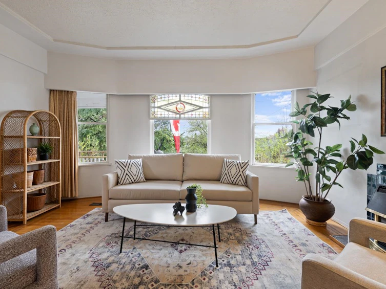 520 Salsbury Drive, Vancouver, BC, V5L 3Z7 - 7