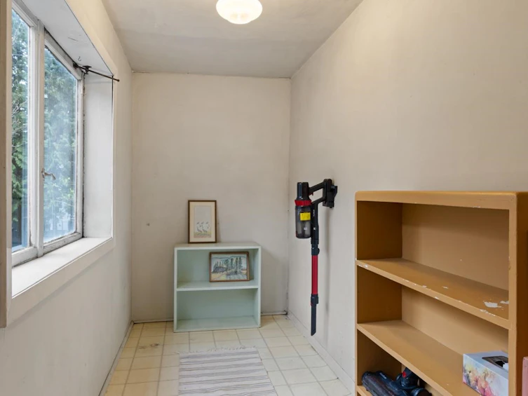 520 Salsbury Drive, Vancouver, BC, V5L 3Z7 - 20