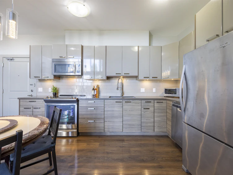 401-6875 Dunblane Avenue, Burnaby, BC, V5J 0G6 - 6