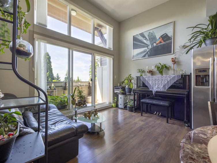 401-6875 Dunblane Avenue, Burnaby, BC, V5J 0G6