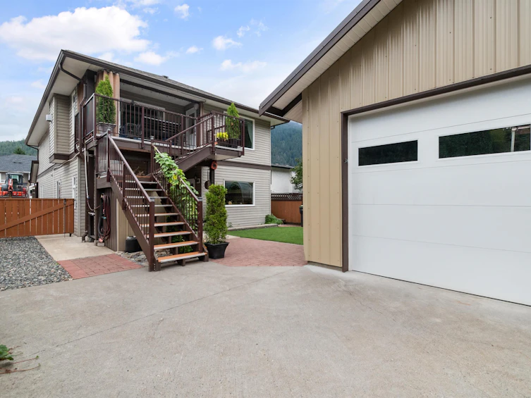 66022 Park Avenue, Hope, BC, V0X 1L1