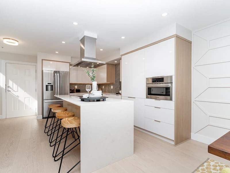 103 - 345 Lonsdale Avenue, North Vancouver BC V7M 3M9