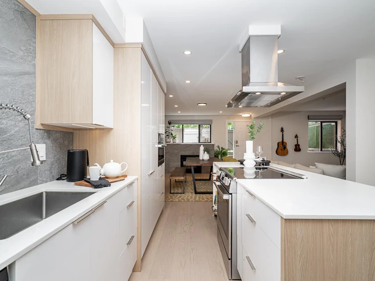 103-345 Lonsdale Avenue, North Vancouver, BC, V7M 3M9 - 11