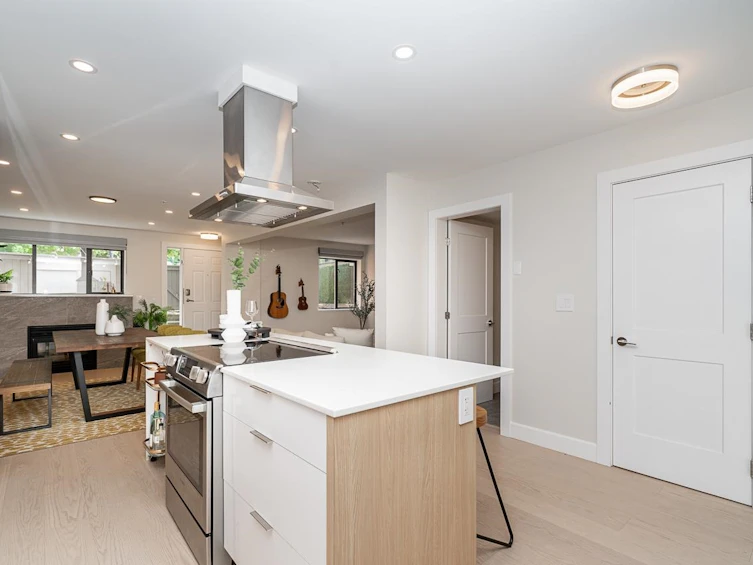 103-345 Lonsdale Avenue, North Vancouver, BC, V7M 3M9 - 12