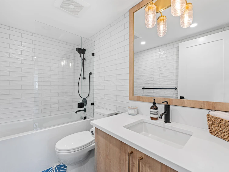 215-2121 W 6th Avenue, Vancouver, BC, V6K 1V5 - 26