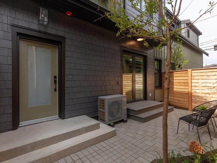 1071 Semlin Drive, Vancouver, BC, V5L 2N6 - 20