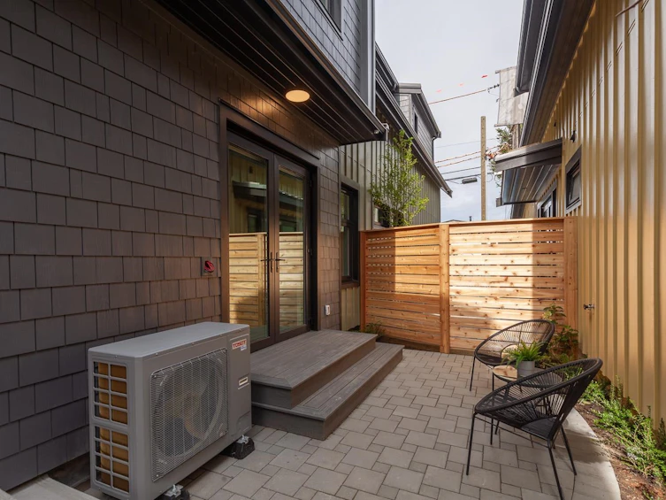 1071 Semlin Drive, Vancouver, BC, V5L 2N6 - 21