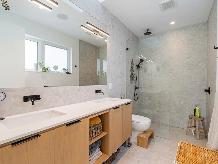 531 E 17th Avenue, Vancouver, BC, V5V 1B4 - 21