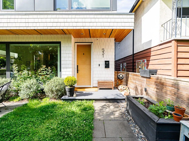 531 E 17th Avenue, Vancouver, BC, V5V 1B4 - 30