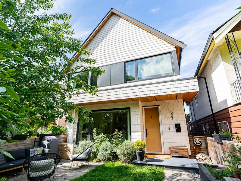 531 E 17th Avenue, Vancouver BC