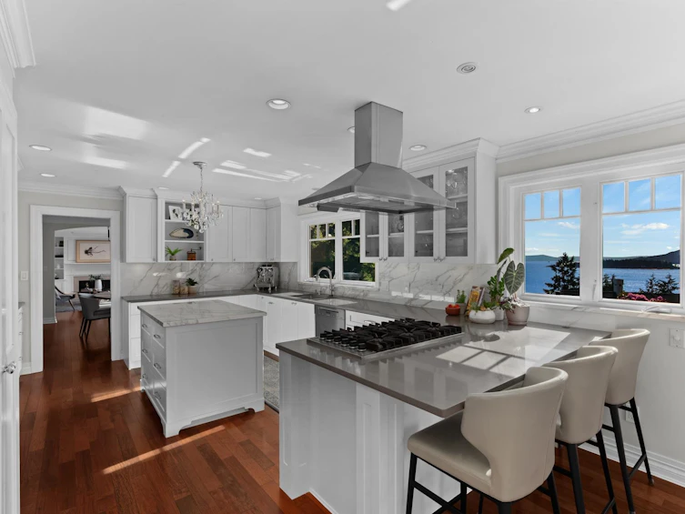 5340 Marine Drive, West Vancouver, BC, V7W 2P8 - 6