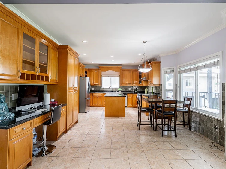 12259 98a Avenue, Surrey, BC, V3V 2J9 - 10