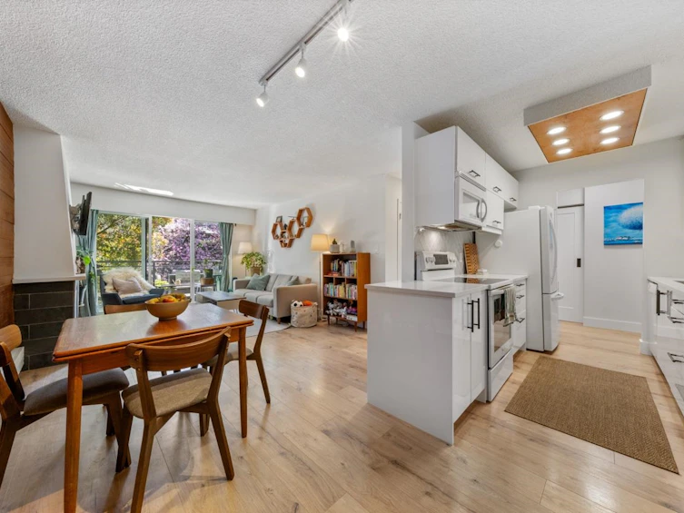 309-319 E 7th Avenue, Vancouver, BC, V5T 1M9 - 4
