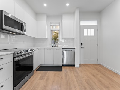 100-15235 Sitka Drive - 4