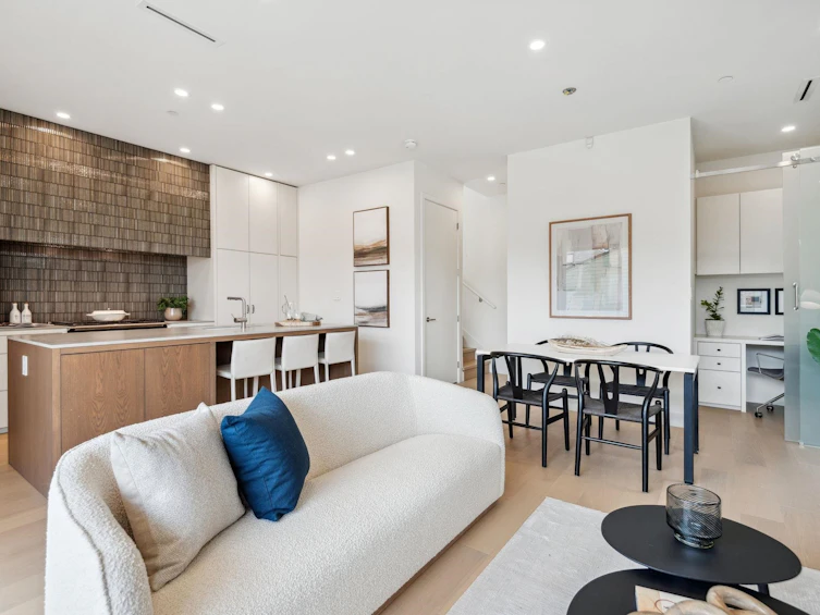 2-4748 Argyle Street, Vancouver, BC, V5N 3X8 - 8