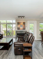 71 323 Governors Court