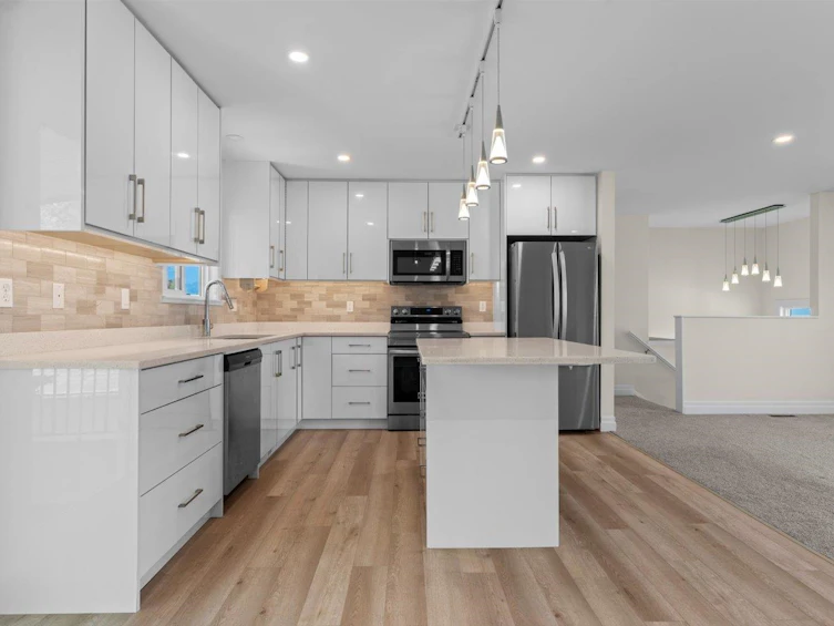 8780 Baker Drive, Chilliwack, BC, V2P 7H2 - 4