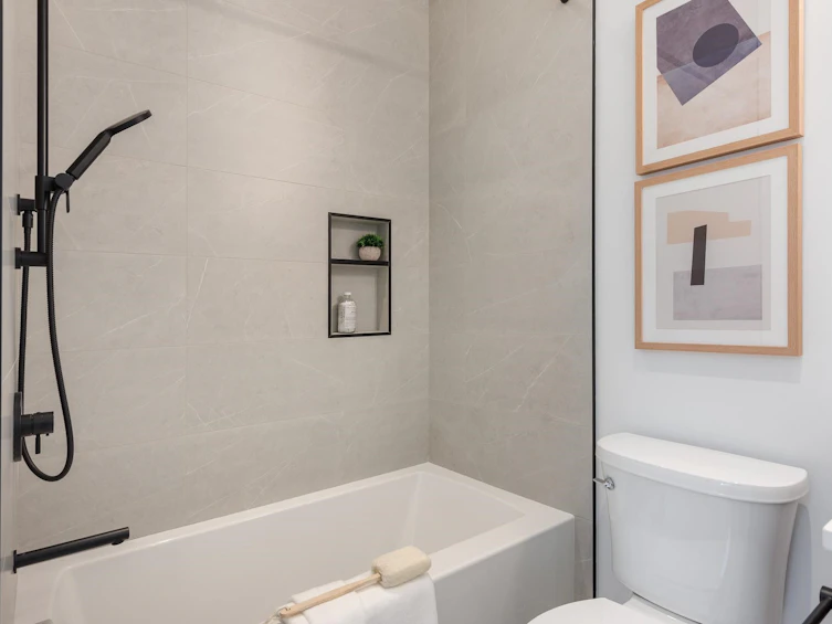 1071 E 22nd Avenue, Vancouver, BC, V5V 1W2 - 23