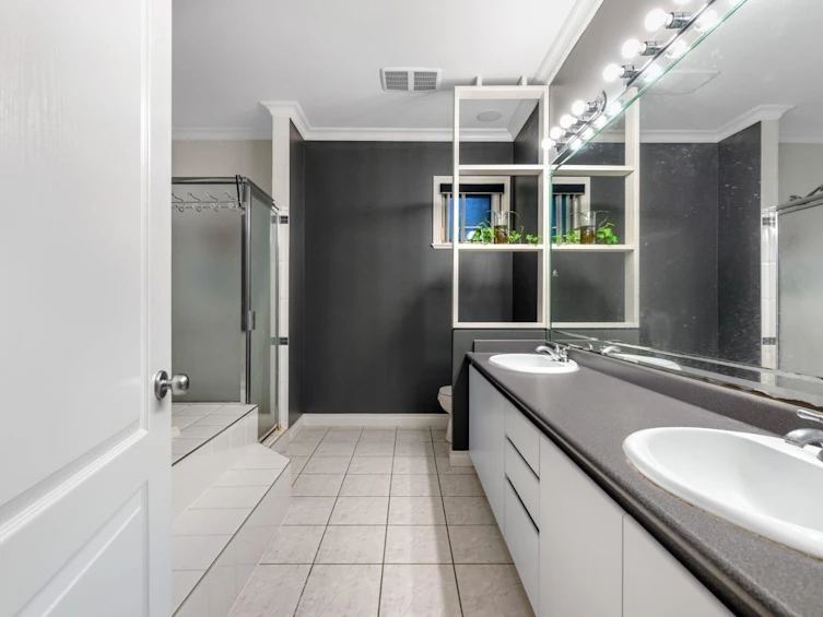 6030 Elgin Avenue, Burnaby, BC, V5H 3S4 - 7