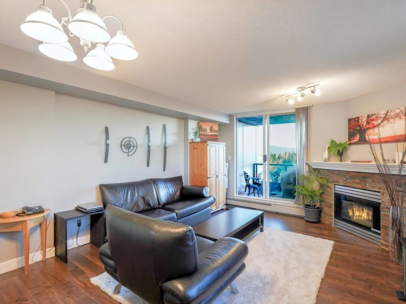 1106 - 13880 101st Avenue, Surrey BC V3T 5T1