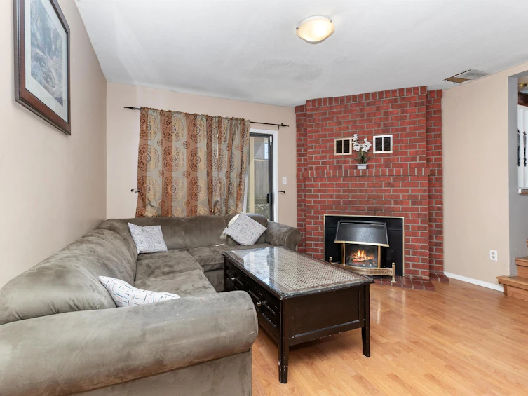 2551 Adelaide Street, Abbotsford, BC, V2T 3L9 - 10