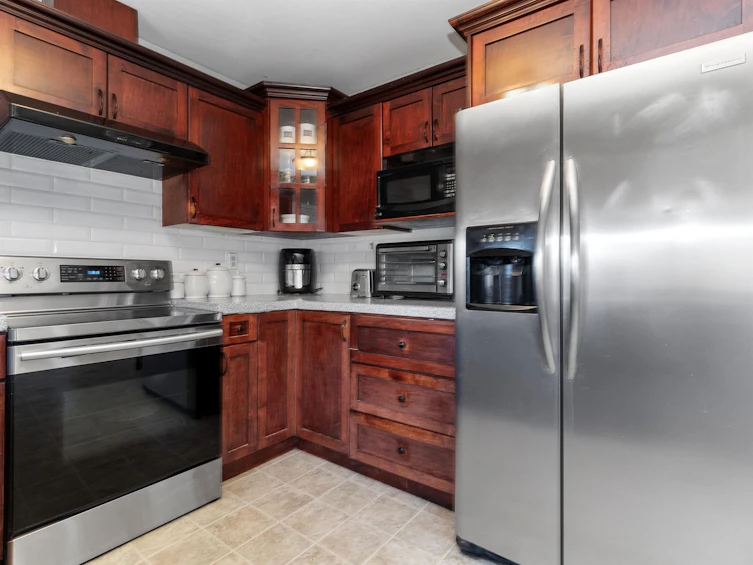 2551 Adelaide Street, Abbotsford, BC, V2T 3L9 - 11