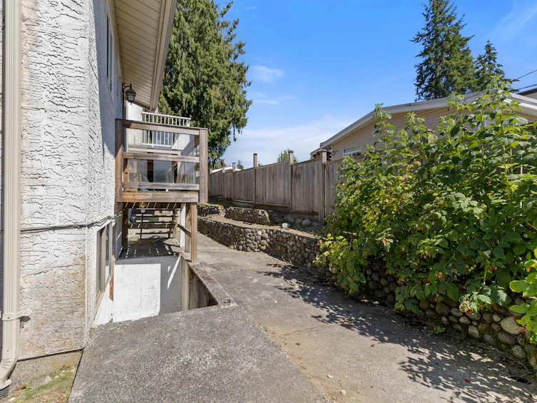 2551 Adelaide Street, Abbotsford, BC, V2T 3L9 - 36