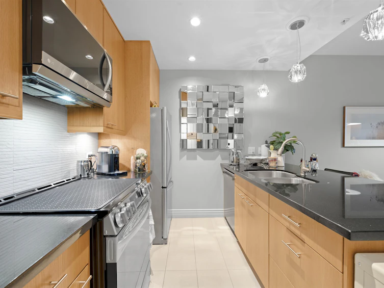 214-2970 King George Boulevard, Surrey, BC, V4P 0E6 - 6