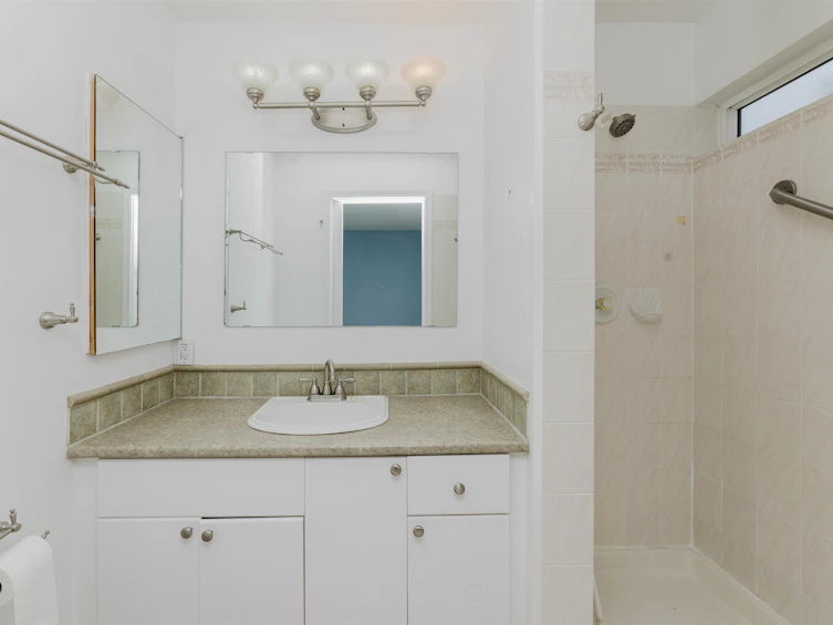 5078 Bay Road, Sechelt, BC, V7Z 0E9 - 13