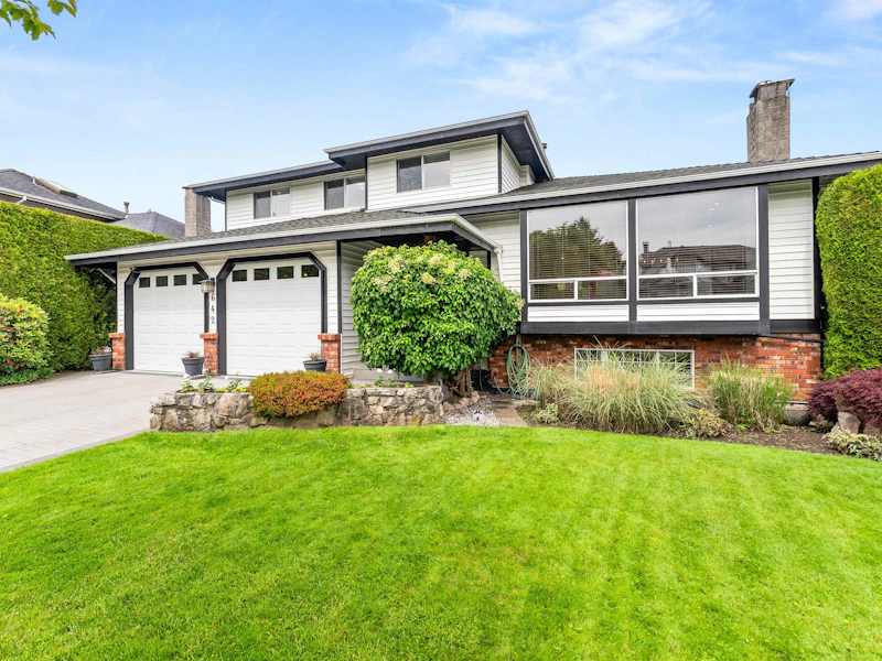 642 26th Crescent, North Vancouver BC V7N 4J6