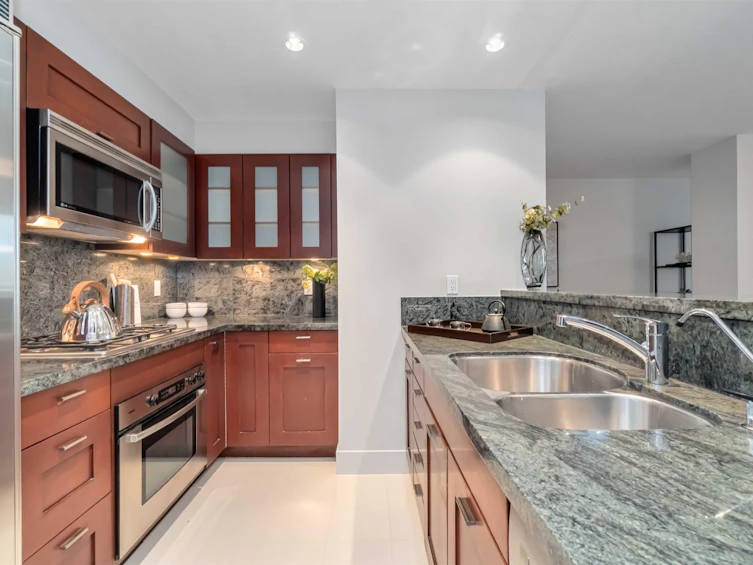 1007-590 Nicola Street, Vancouver, BC, V6G 3J8 - 15