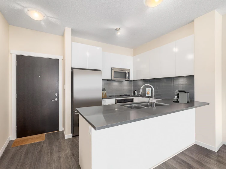 515-2665 Mountain Highway, North Vancouver, BC, V7J 0A8 - 6