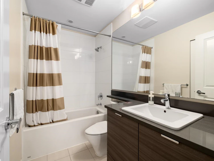 515-2665 Mountain Highway, North Vancouver, BC, V7J 0A8 - 15