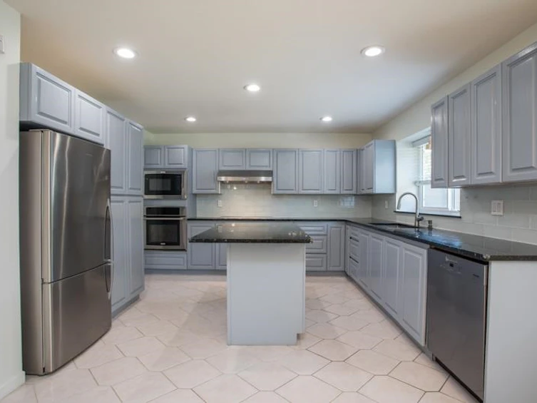 12455 Alliance Drive, Richmond, BC, V7E 6J2 - 11