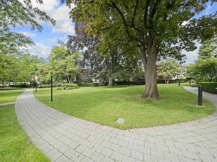 896 W 58th Avenue, Vancouver, BC, V6P 6Y3 - 36