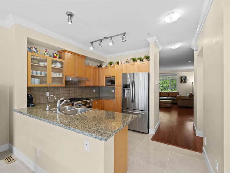 896 W 58th Avenue, Vancouver, BC, V6P 6Y3 - 11