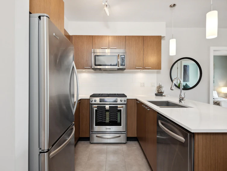 306-1330 Marine Drive, North Vancouver, BC, V7P 1T4 - 11