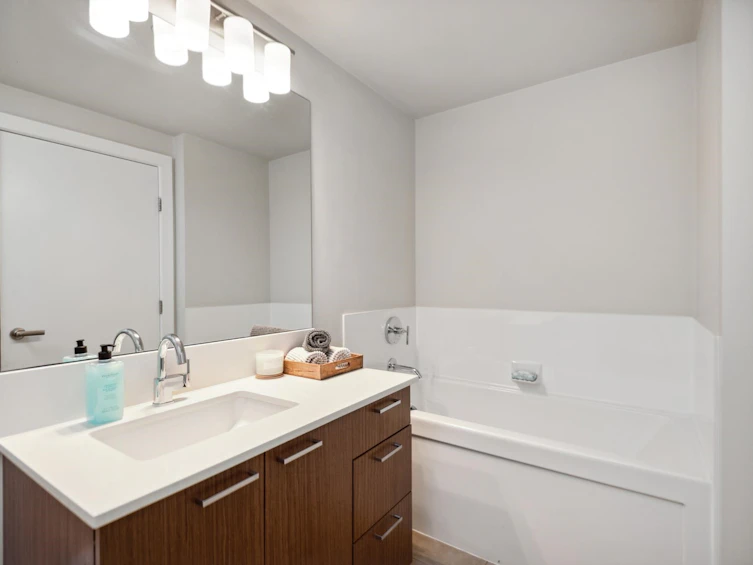 306-1330 Marine Drive, North Vancouver, BC, V7P 1T4 - 17