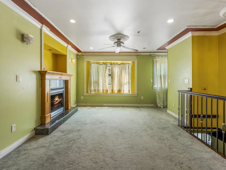 743 Durward Avenue, Vancouver, BC, V5V 2Y9 - 4