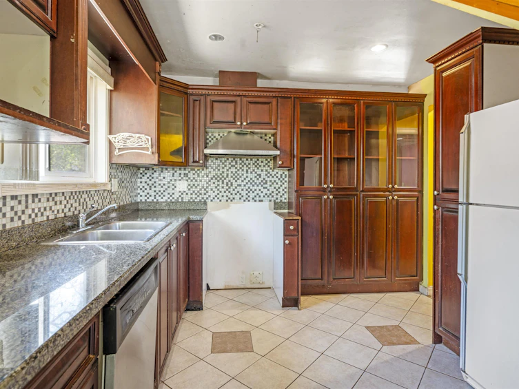 743 Durward Avenue, Vancouver, BC, V5V 2Y9 - 14