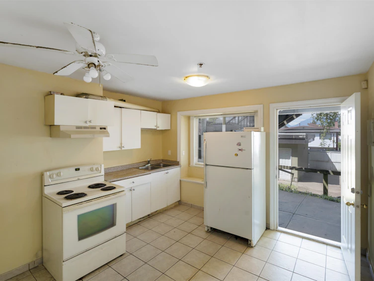 743 Durward Avenue, Vancouver, BC, V5V 2Y9 - 31