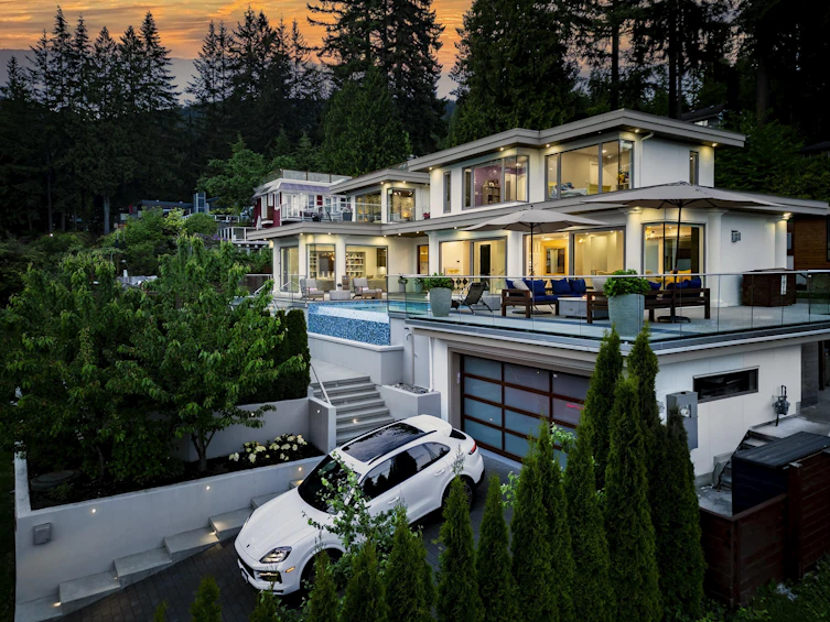 3980 Norwood Avenue, North Vancouver, BC, V7N 3R3 - 2
