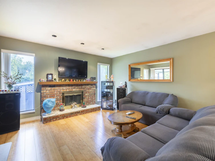 2480 Mclennan Avenue, Richmond, BC, V6X 2N7 - 2