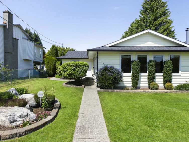 15261 96 Avenue, Surrey, BC, V3R 8R7 - 2