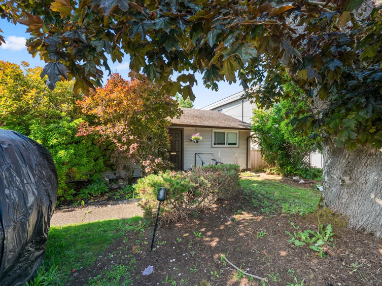 15661 Roper Avenue, Surrey, BC, V4B 2G9 - 13