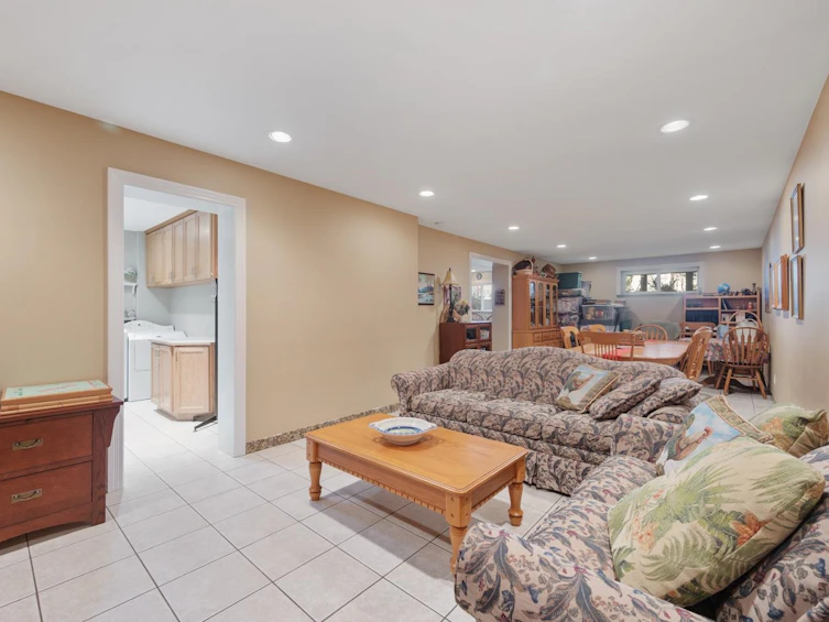 1627 E 34th Avenue, Vancouver, BC, V5P 1A2 - 23