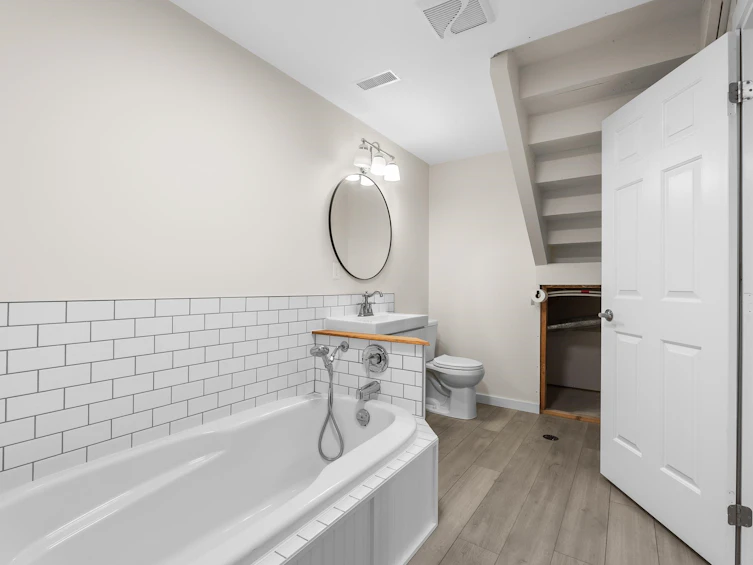3055 Eastview Street, Abbotsford, BC, V2S 6W3 - 30